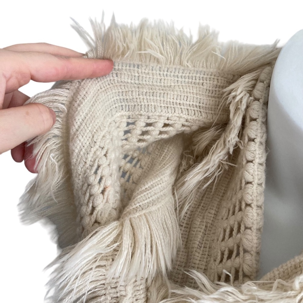 Knit Infinity Scarf - Picture 4 of 10